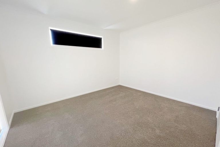 Photo of property in 2/2 Searancke Place, Fairfield, Hamilton, 3214