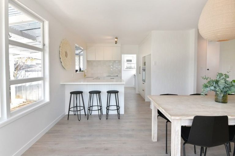 Photo of property in 7 Doment Crescent, Orewa, 0931