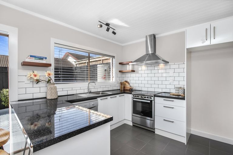 Photo of property in 4/8 Wood Street, Papakura, 2110