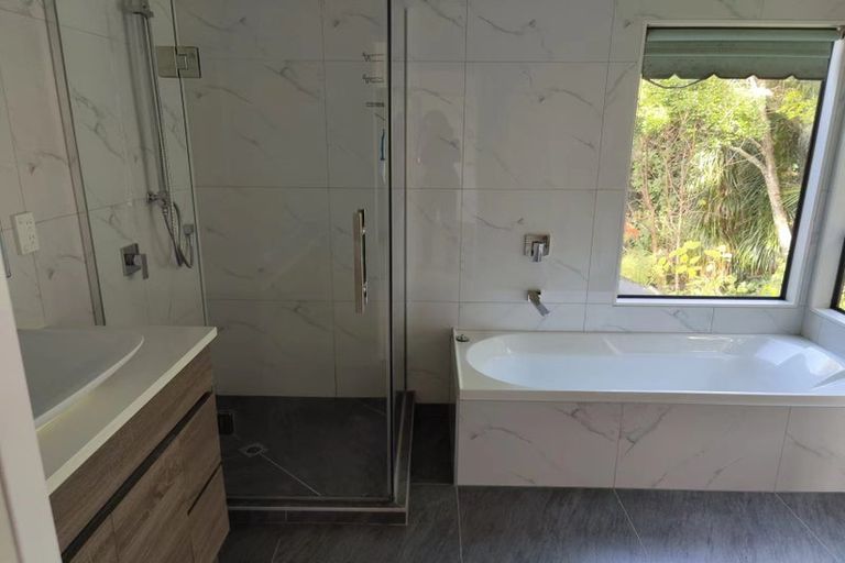 Photo of property in 35 Park Road, Titirangi, Auckland, 0604