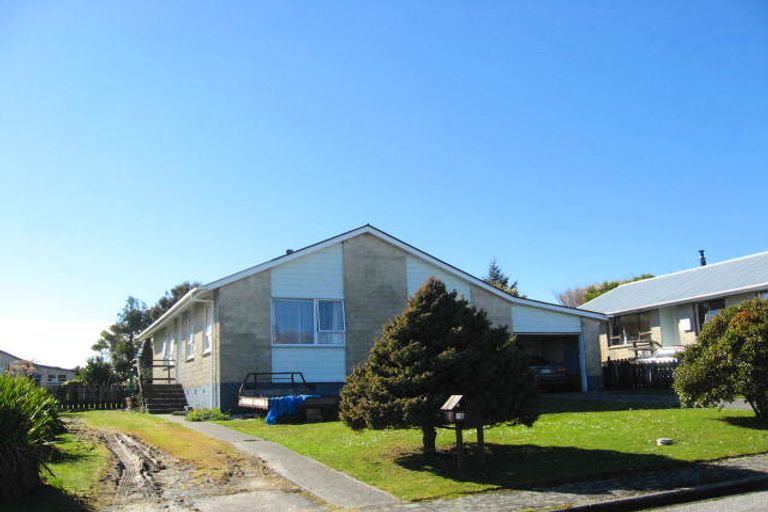 Photo of property in 15 Stirling Drive, Greymouth, 7805