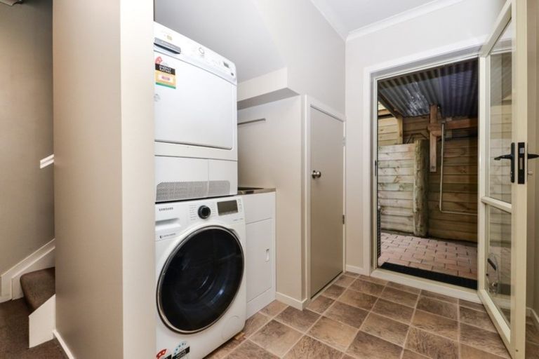 Photo of property in 2c Riro Street, Hamilton East, Hamilton, 3216