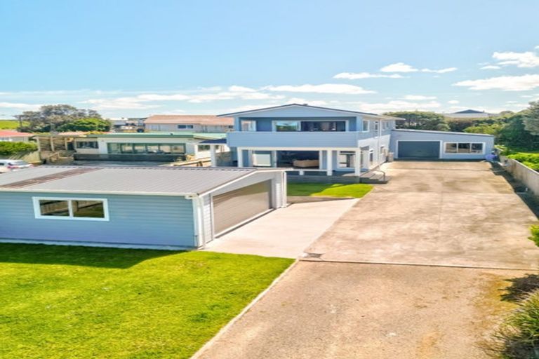 Photo of property in 8 Nukumaru Parade, Waiinu Beach, Whanganui, 4588