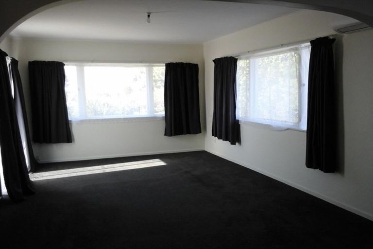 Photo of property in 14 Harmel Road, Glendene, Auckland, 0602