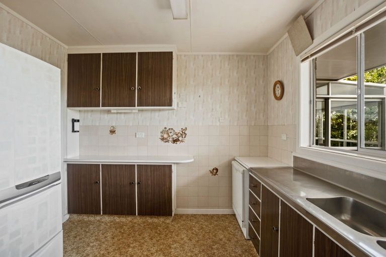 Photo of property in 13 Julian Place, Westown, New Plymouth, 4310