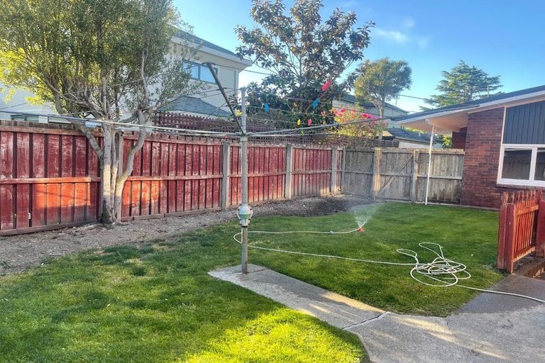 Photo of property in 1/27 Tuirau Place, Ilam, Christchurch, 8041