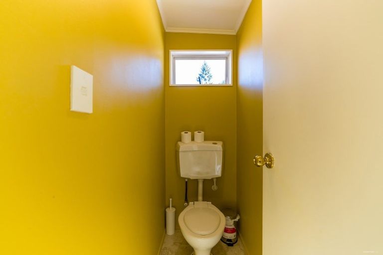 Photo of property in 141 Wynyard Crescent, Fernhill, Queenstown, 9300