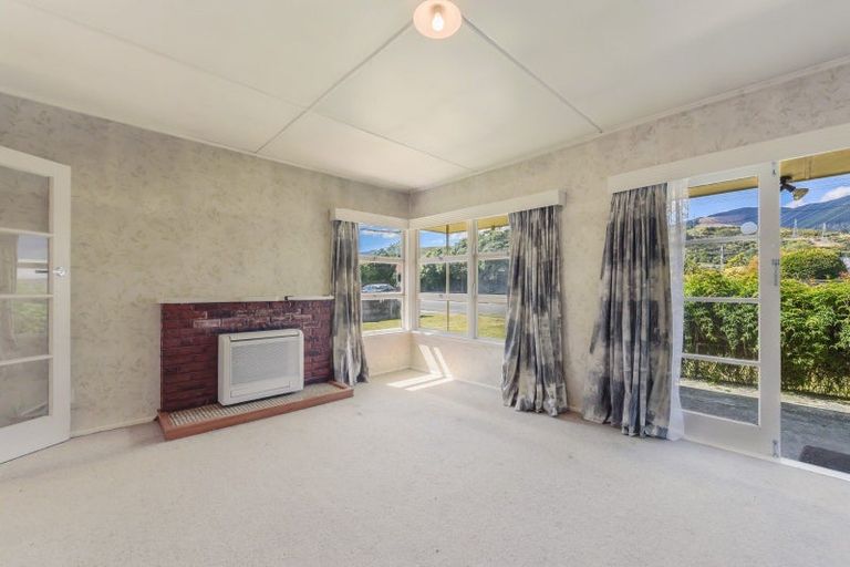 Photo of property in 26 Nikau Street, Stoke, Nelson, 7011