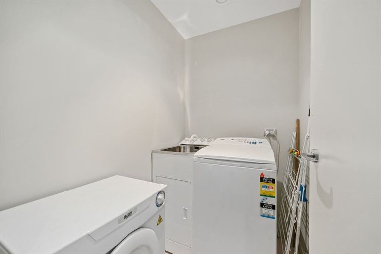 Photo of property in Piermont Apartments, 7f/82 Cable Street, Te Aro, Wellington, 6011