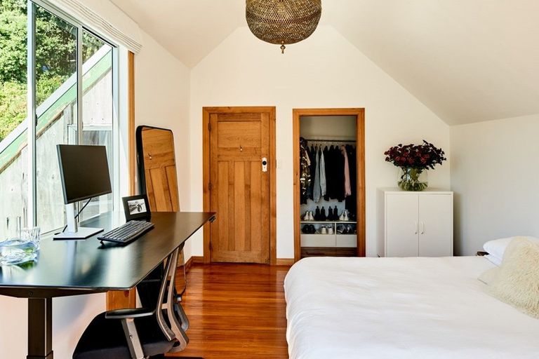 Photo of property in 105 Cluny Road, Plimmerton, Porirua, 5026