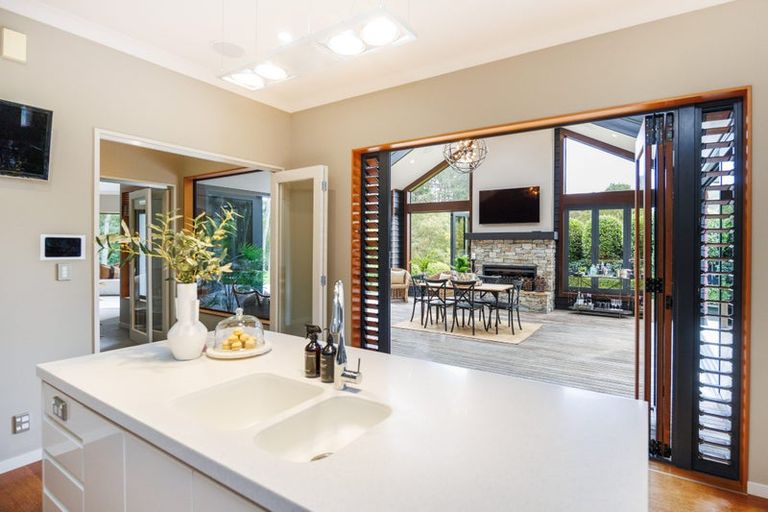 Photo of property in 7 Titirangi Drive, Fitzherbert, Palmerston North, 4471