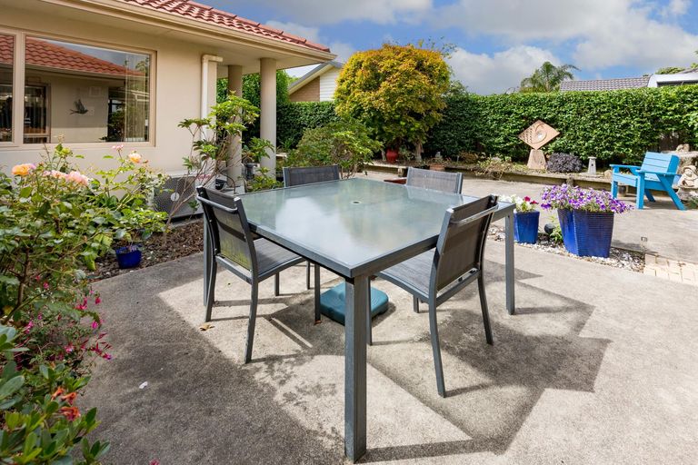Photo of property in 3 Cathcart Close, Pukekohe, 2120