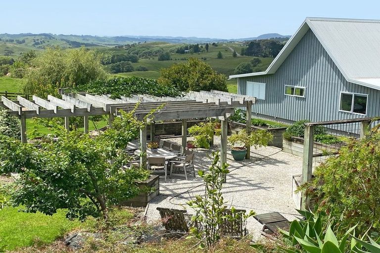 Photo of property in 30 Rangiora Road, Kaiwaka, 0573