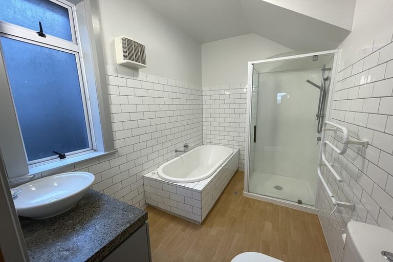 Photo of property in 98 Riddiford Street, Newtown, Wellington, 6021