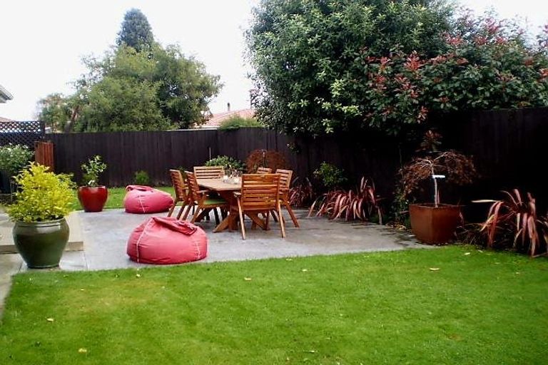 Photo of property in 2/5 Gibbs Place, Halswell, Christchurch, 8025