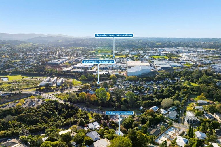Photo of property in 1/7 Rangeview Road, Sunnyvale, Auckland, 0612