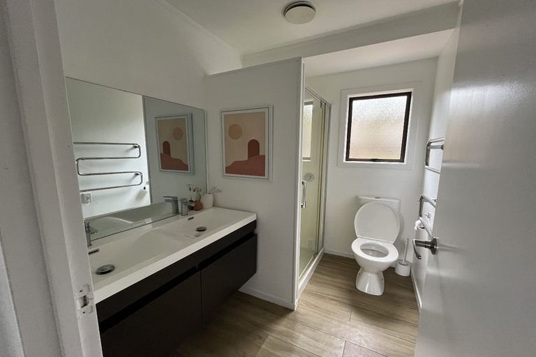 Photo of property in 77 Vipond Road, Stanmore Bay, Whangaparaoa, 0932