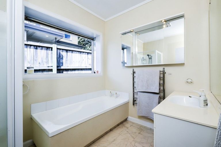 Photo of property in 93 Beerescourt Road, Beerescourt, Hamilton, 3200