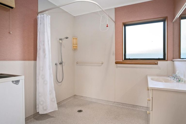 Photo of property in 99 Browning Street, Leamington, Cambridge, 3432