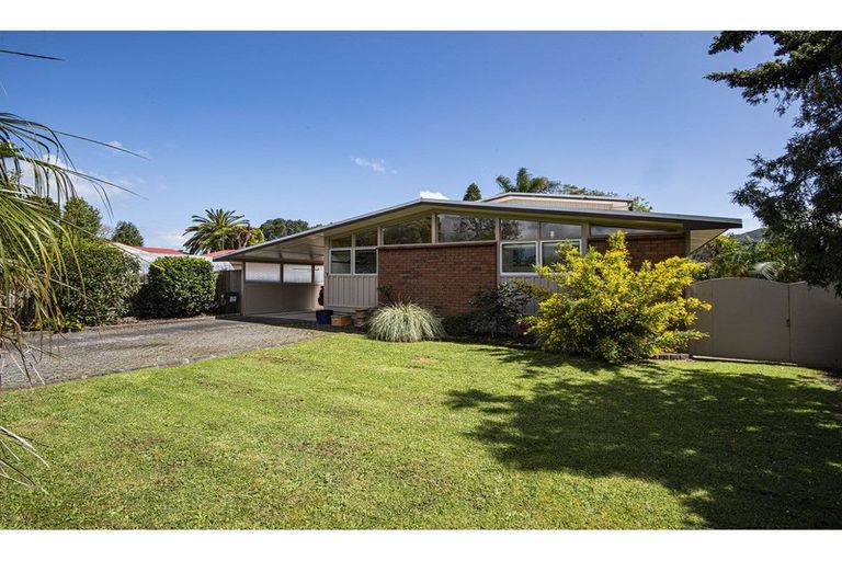 Photo of property in 1 Clarkson Crescent, Maunu, Whangarei, 0110