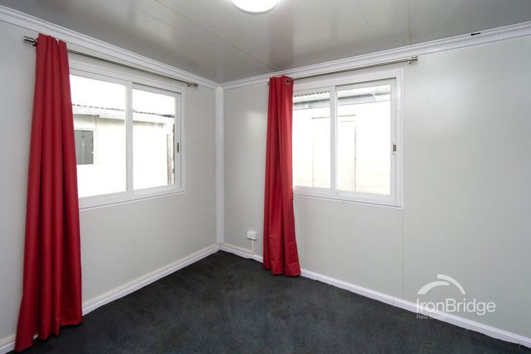 Photo of property in 82 Neill Street, Hornby, Christchurch, 8042