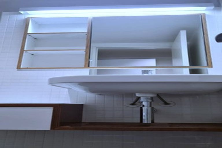 Photo of property in Piermont Apartments, 4i/82 Cable Street, Te Aro, Wellington, 6011