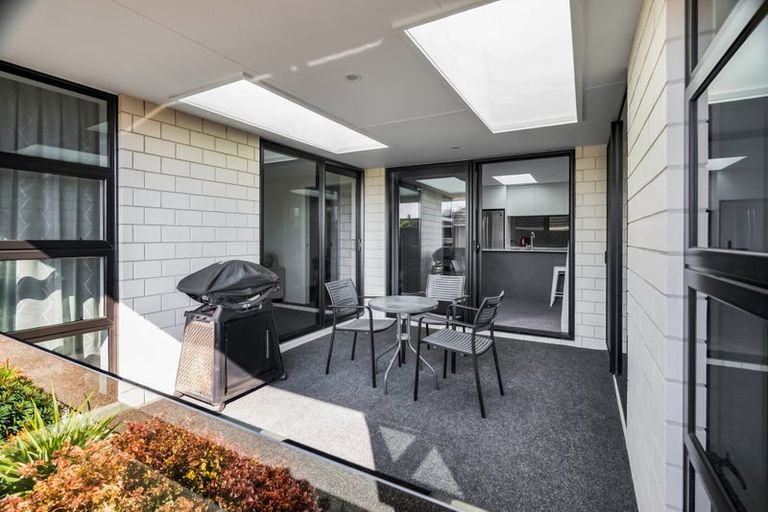 Photo of property in 8 Clinton Street, Fitzroy, New Plymouth, 4312