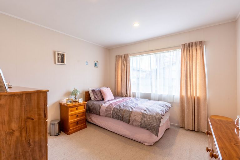 Photo of property in 5 Camberley Court, Manurewa East, Auckland, 2102