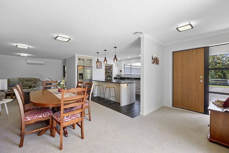 Photo of property in 4 Dunbar Place, Highlands Park, New Plymouth, 4312
