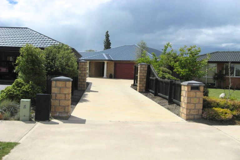 Photo of property in 9 Richard Seddon Drive, Northwood, Christchurch, 8051