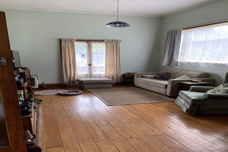 Photo of property in 18 Dunstan Street, Otaki, 5512