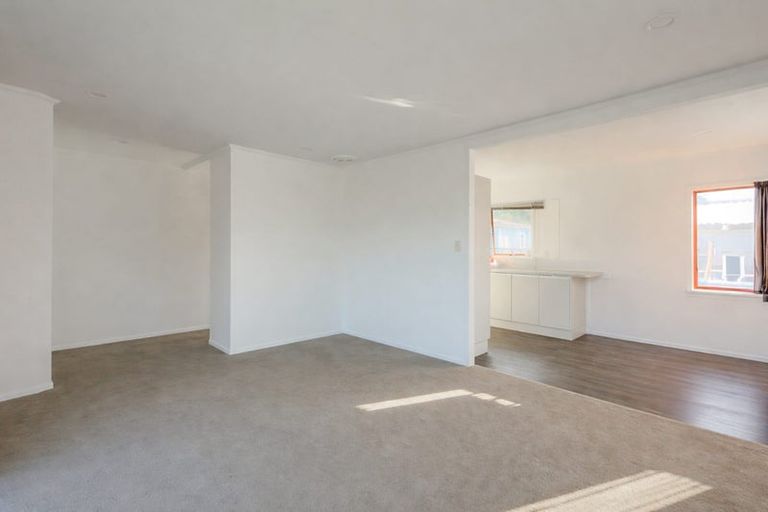 Photo of property in 1 Myrtle Grove, Putaruru, 3411