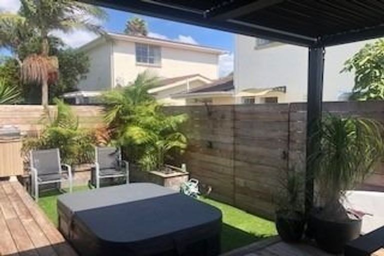 Photo of property in 2/8 Cecil Road, Milford, Auckland, 0620