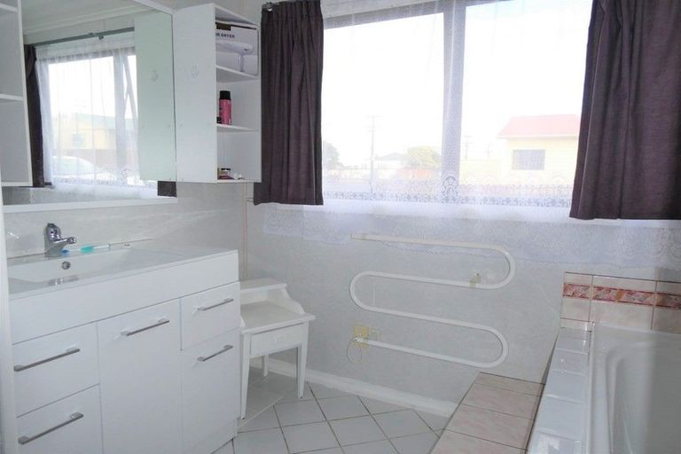 Photo of property in 15 O'grady Street, Blaketown, Greymouth, 7805