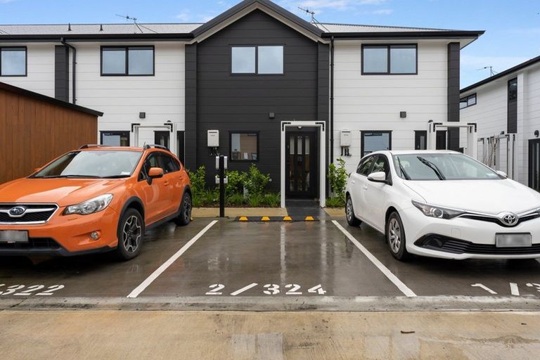 Photo of property in 2/324 Oxford Terrace, Avalon, Lower Hutt, 5011