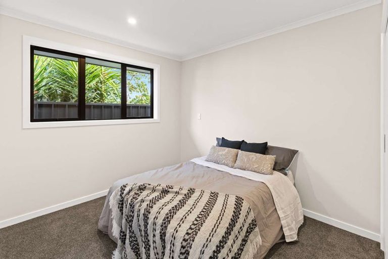 Photo of property in 17a Queenwood Road, Levin, 5510
