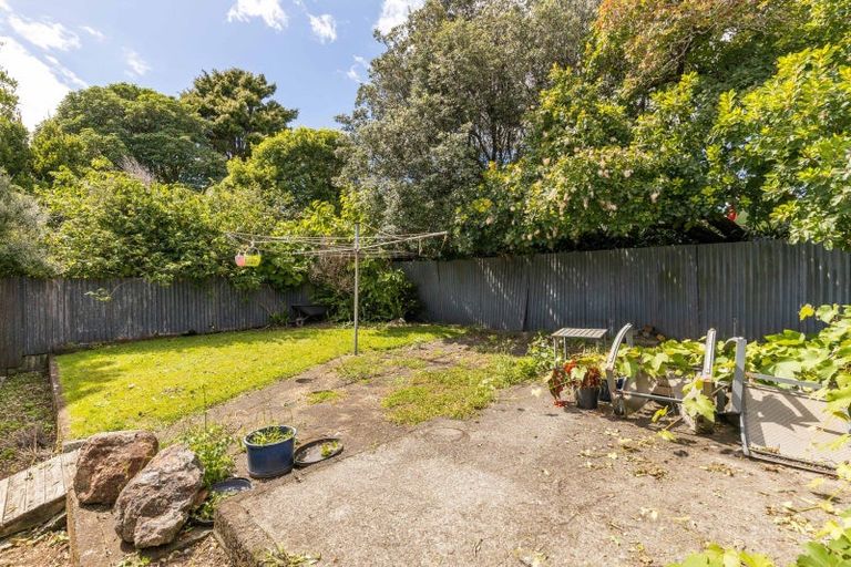 Photo of property in 65 Clawton Street, Westown, New Plymouth, 4310