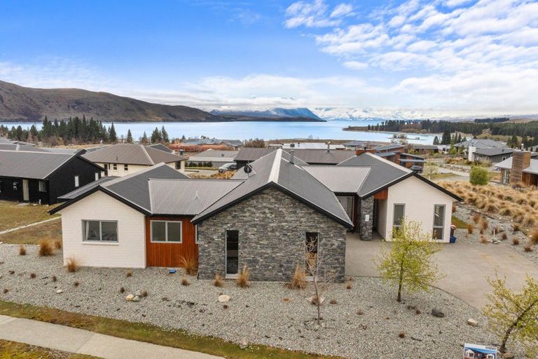 Photo of property in 25 Mistake Drive, Lake Tekapo, 7999