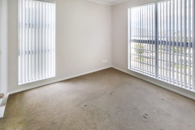 Photo of property in 18 Oioi Road, Hobsonville, Auckland, 0616