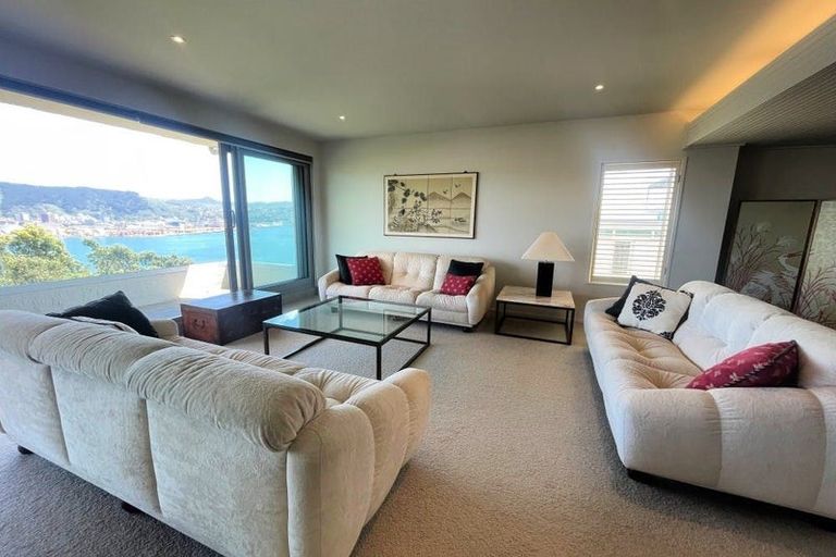 Photo of property in Beau Port Apartments, 30 The Crescent, Roseneath, Wellington, 6011