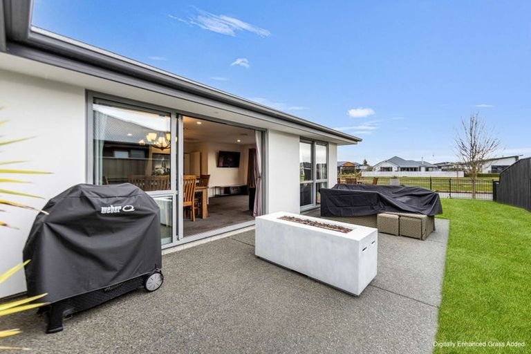 Photo of property in 62 Tiritiri Moana Drive, Pegasus, 7612