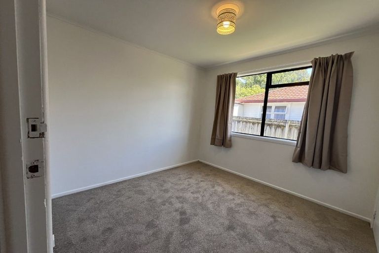 Photo of property in 54 Pinedale Place, Henderson, Auckland, 0610