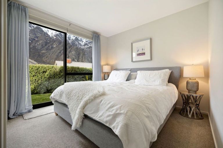 Photo of property in 27 Glenfiddich Road, Jacks Point, Queenstown, 9371