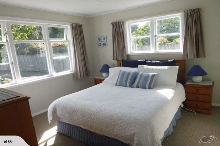 Photo of property in 76 Te Moana Road, Waikanae Beach, Waikanae, 5036