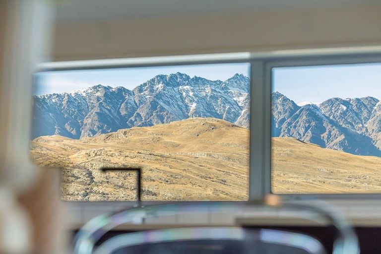 Photo of property in 2/11 Gum Lane, Queenstown, 9300