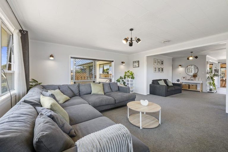 Photo of property in 31 Hutchins Street, Waitara, 4320