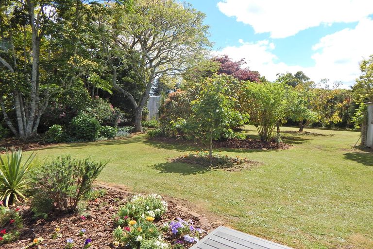 Photo of property in 14 Pa Road, Kerikeri, 0230