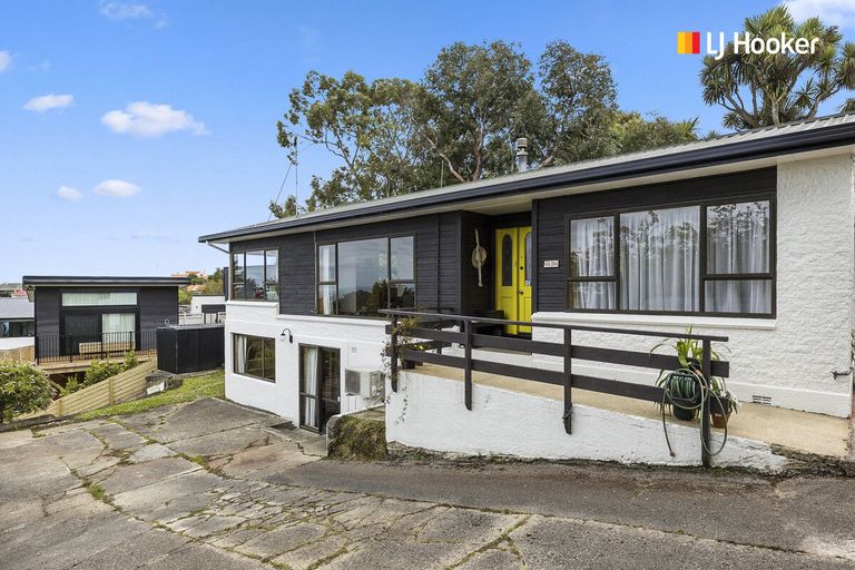 Photo of property in 11 Carnarvon Street, Belleknowes, Dunedin, 9011