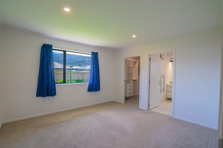 Photo of property in 40 Golden Shore Place, Coromandel, 3506
