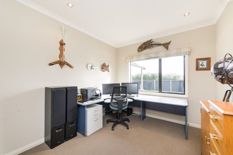 Photo of property in 2757 State Highway 1, Rongotea, Palmerston North, 4479